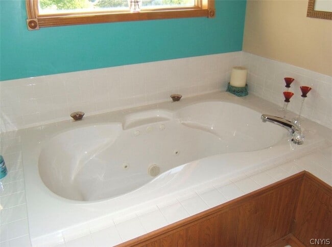 Building Photo - 61 Midlake Cir