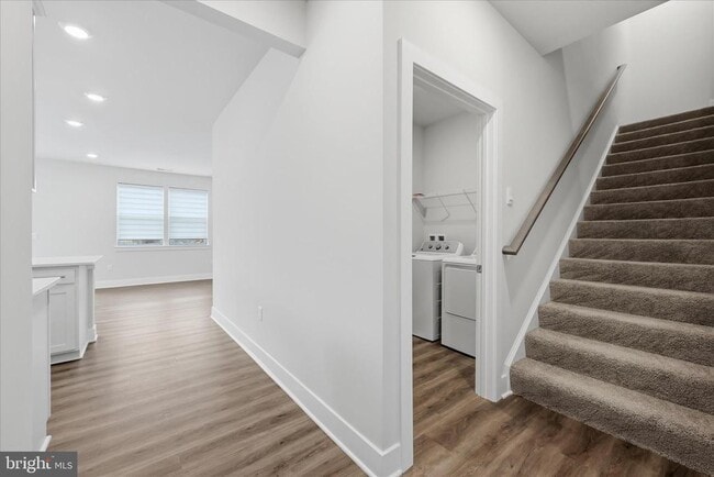 Building Photo - 115 Trellis View Ln