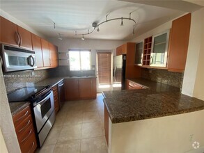 Building Photo - 3842 NE 171 St