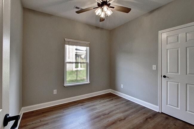 Building Photo - 2078 Haystack Cir