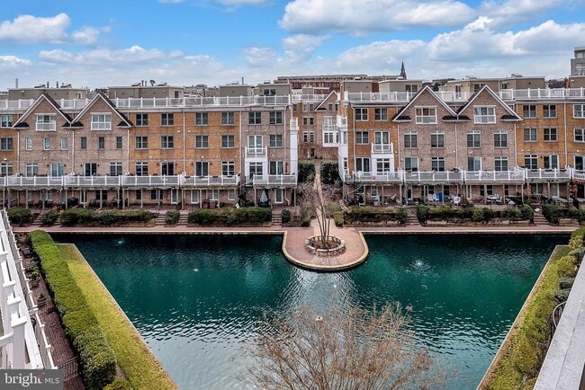 Building Photo - 1236 Harbor Island Walk