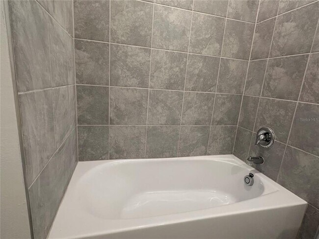 Building Photo - 8956 Swing Ln