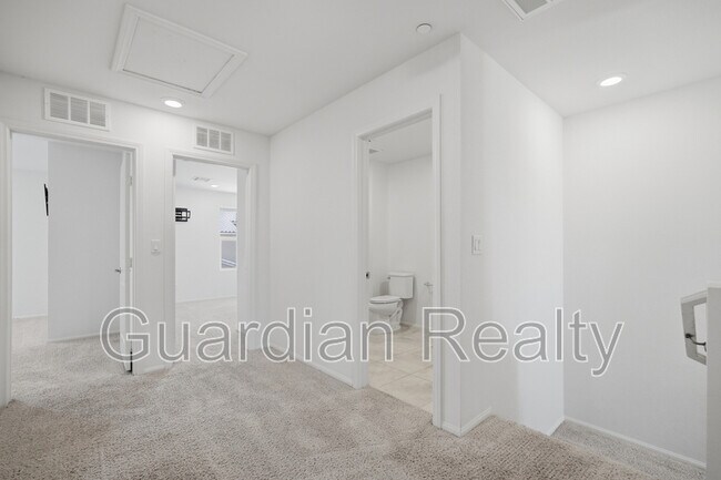 Building Photo - 2879 Cabrillo Terrace St