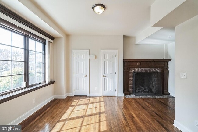 Building Photo - 7220 Ridge Ave