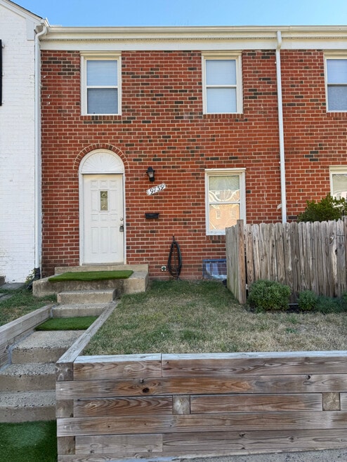 Building Photo - 9739 Bragg Ln