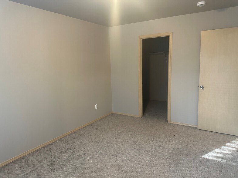 Building Photo - 16011 29th Avenue Ct E