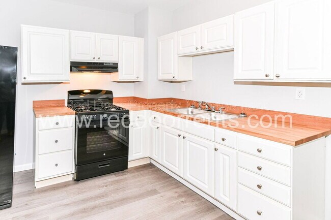 Building Photo - 3207 N Arsenal Ave