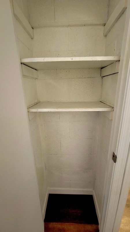 Building Photo - 118 N Old Church St