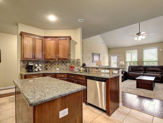 Building Photo - 1435 Sparrow Song