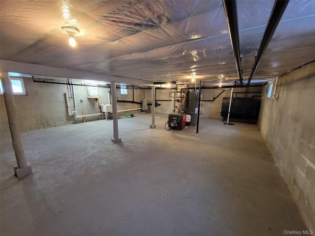 Building Photo - 712 NY-52