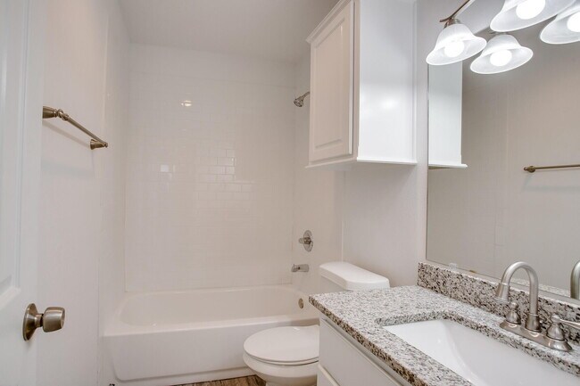 Building Photo - 2513 108th Dr