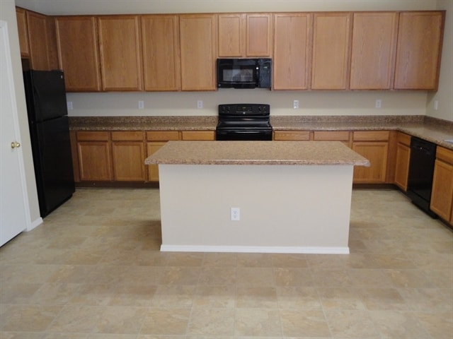 Building Photo - 9567 W Frank Ave