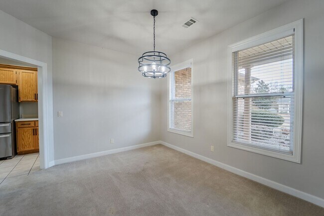 Building Photo - Charming 4 bedroom, 2 bathroom located in the picturesque Hot Springs Village