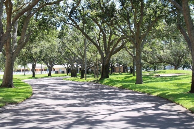 Building Photo - 4410 Fairways Blvd