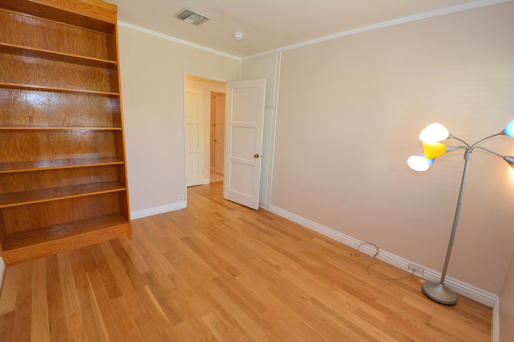 Building Photo - 12944 Haynes St