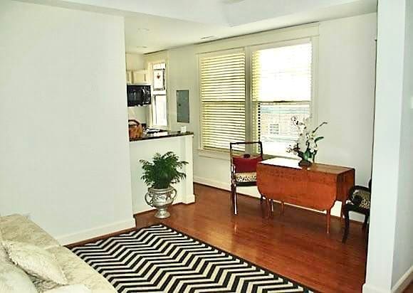 Building Photo - 2902 Porter St NW