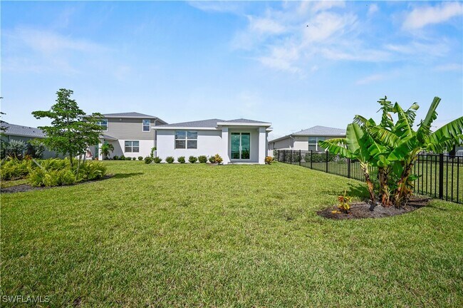 Building Photo - 43744 Cattleman Dr