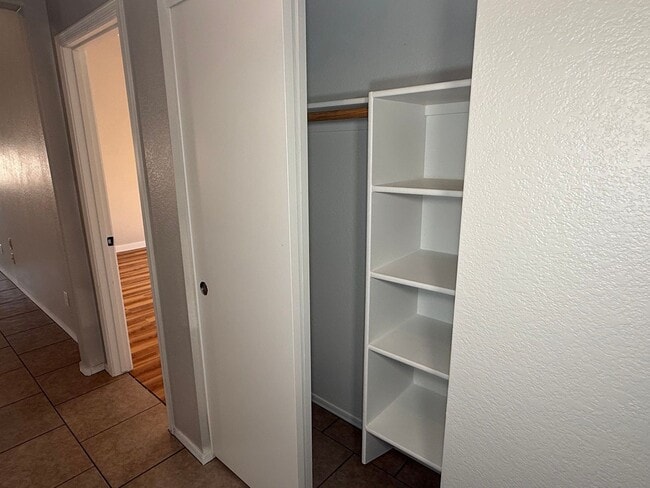 Building Photo - 1162 W 2nd Ave