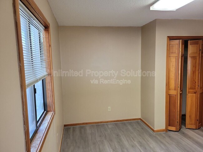 Building Photo - 108 N Kerr Ave