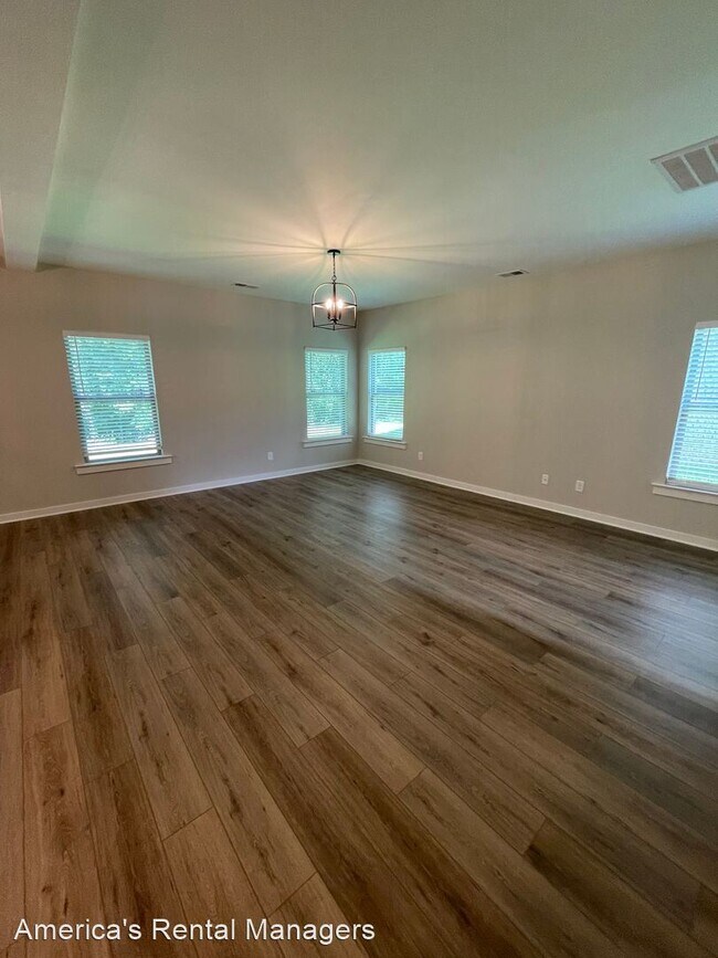 Building Photo - 4 br, 2.5 bath House - 329 Shiloh Creek Drive