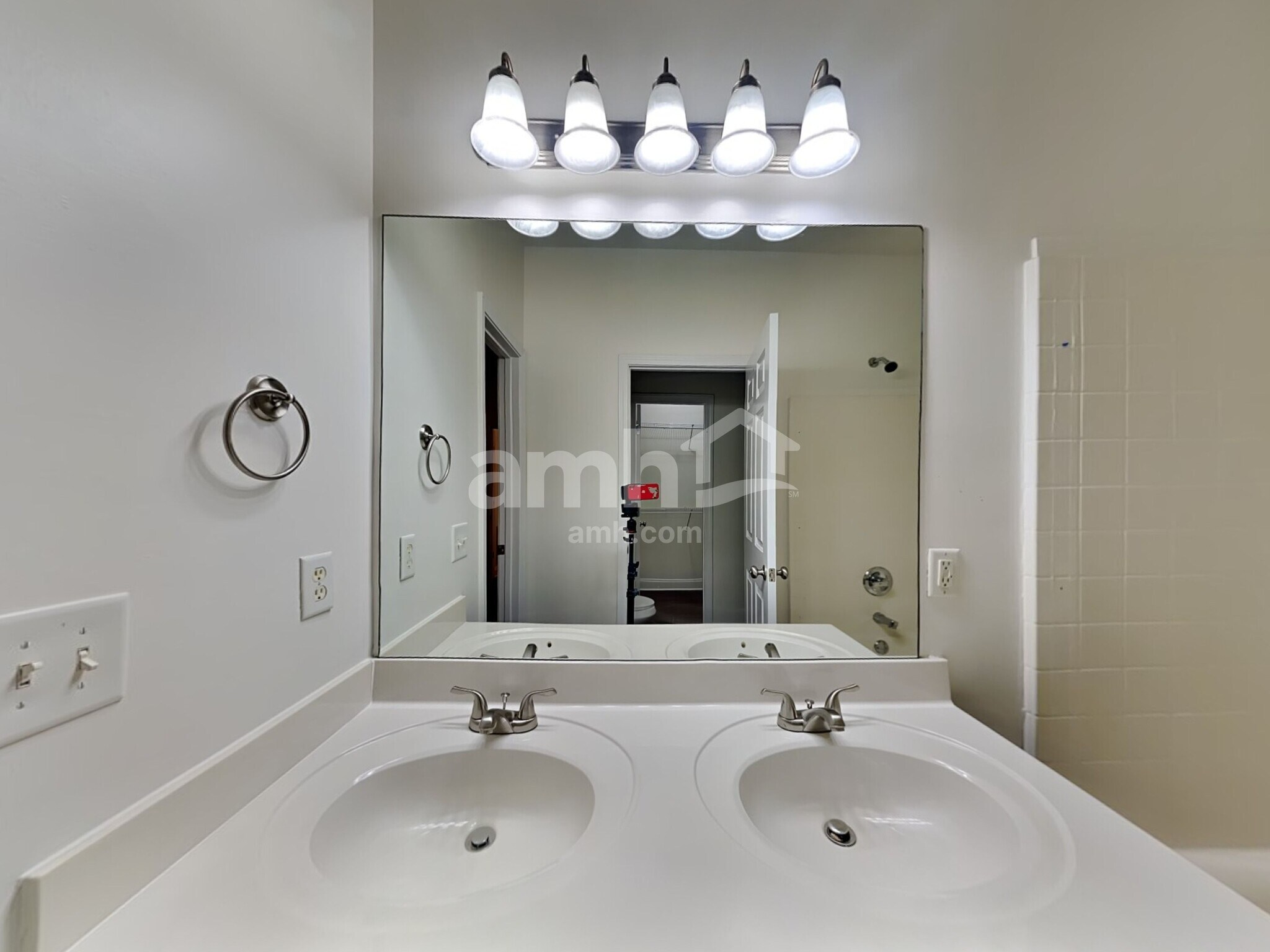 Building Photo - 3314 Hopewell Ct