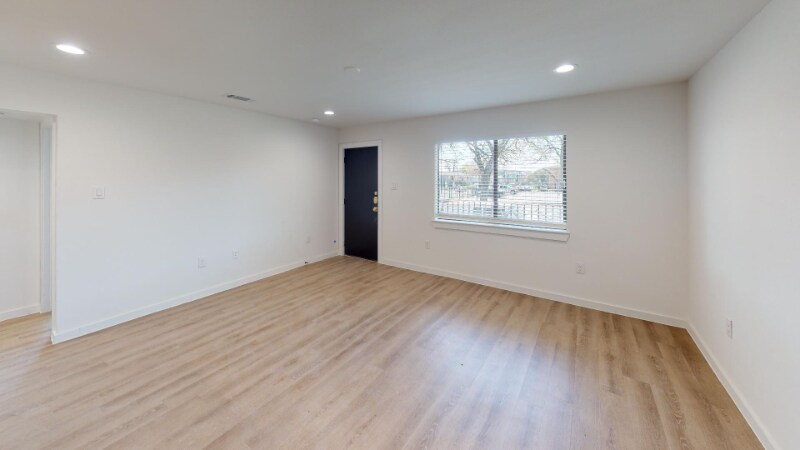 Building Photo - 5103 Live Oak St
