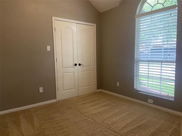 Building Photo - 1696 Yosemite Dr