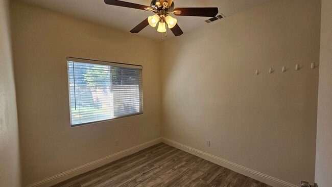 Building Photo - 8503 Mainsail Dr
