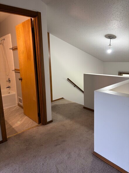 Building Photo - 4016 Pfeiffer Ct