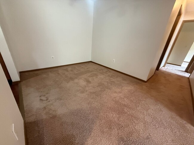 Building Photo - 2-Bedrom Condo Apartment in Broadview Hts!!