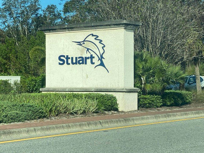 Building Photo - 1456 NE Ocean Blvd