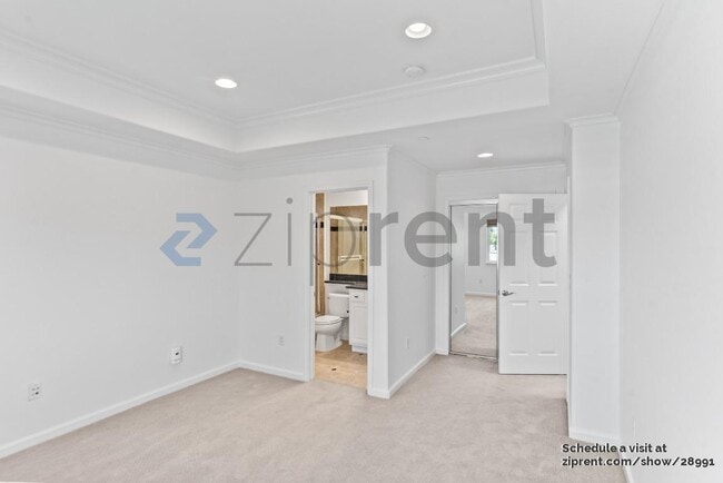 Building Photo - 2213 Rock St