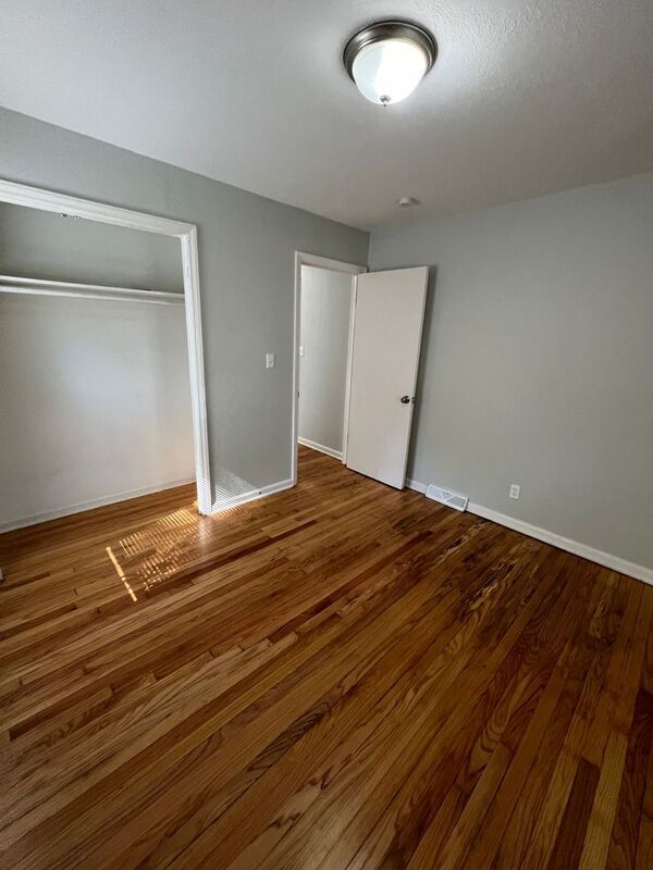 Building Photo - 6008 S Benton Ave