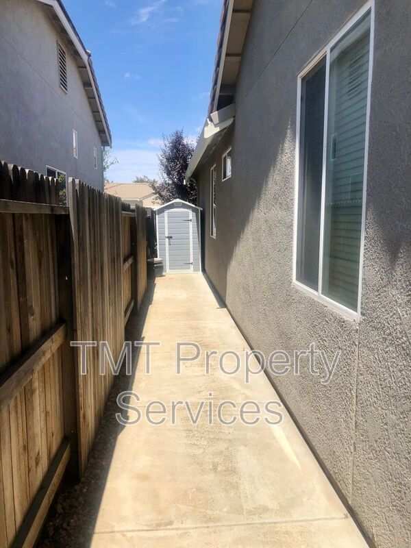 Building Photo - 2362 Dunsley Cir