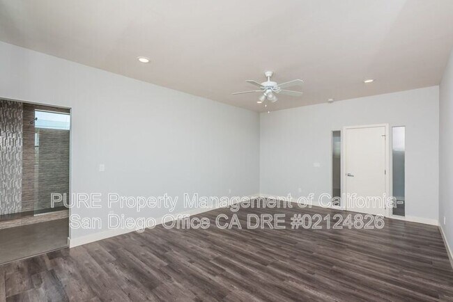 Building Photo - 3375 Ullman St