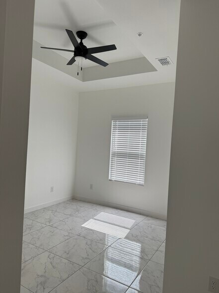 Building Photo - 5308 Vision St