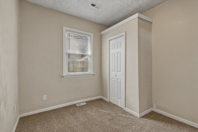 Building Photo - 720 Forbes St