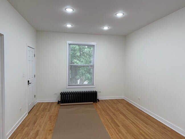 Building Photo - 13140 S Buffalo Ave