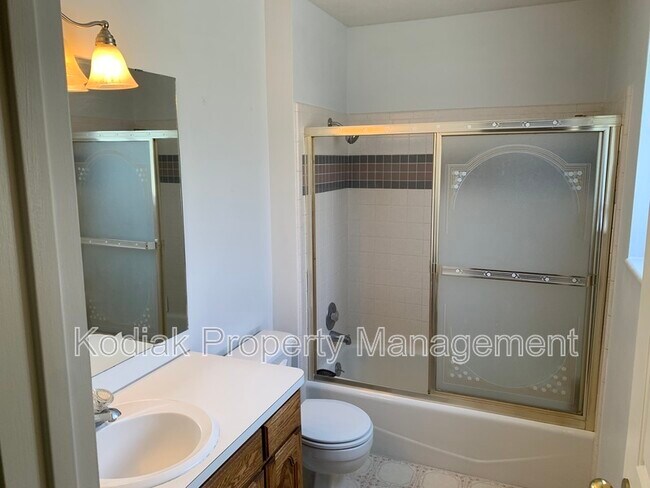 Building Photo - 1737 E 2800 N