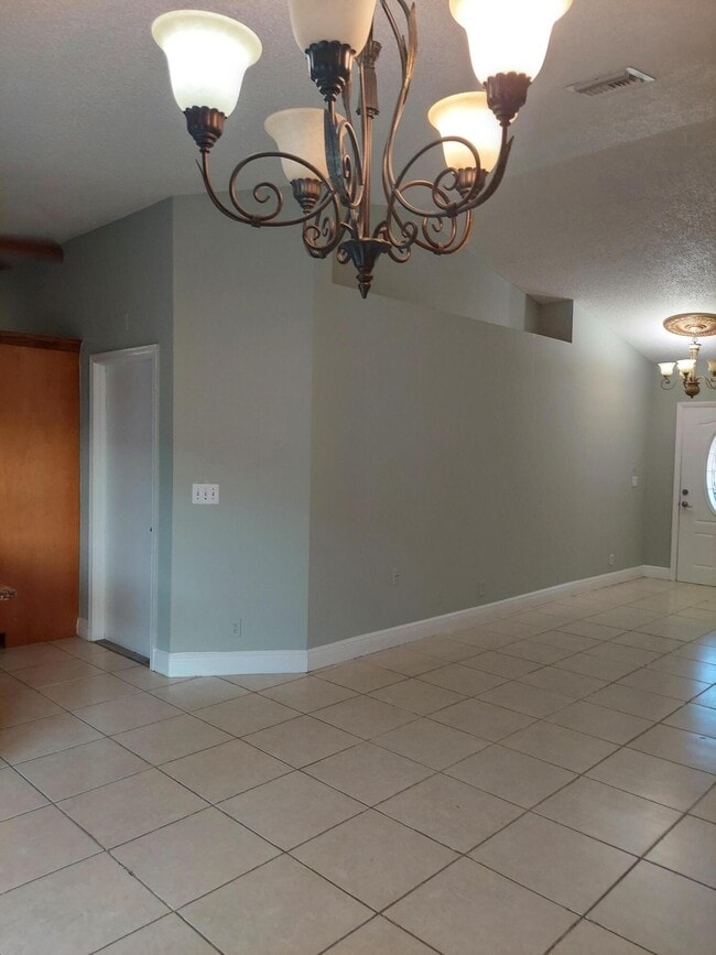 Building Photo - 5419 Blueberry Hill Ave