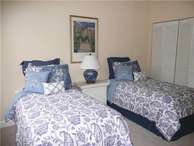 Building Photo - 124 Legendary Cir