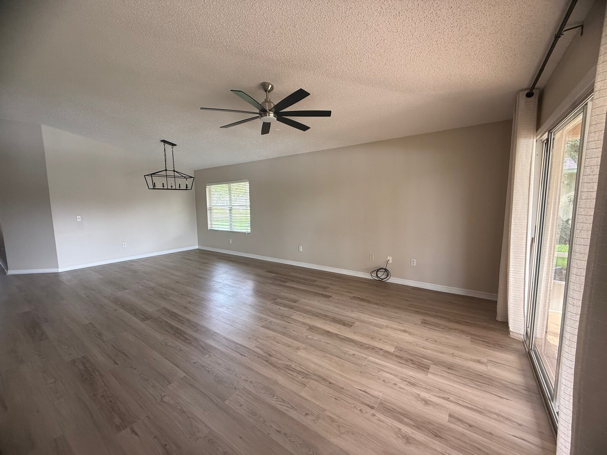 Building Photo - 1744 Arash Cir