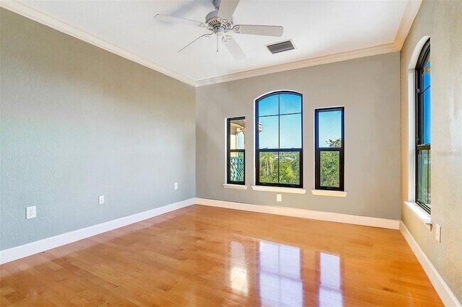 Building Photo - 2765 Via Cipriani St