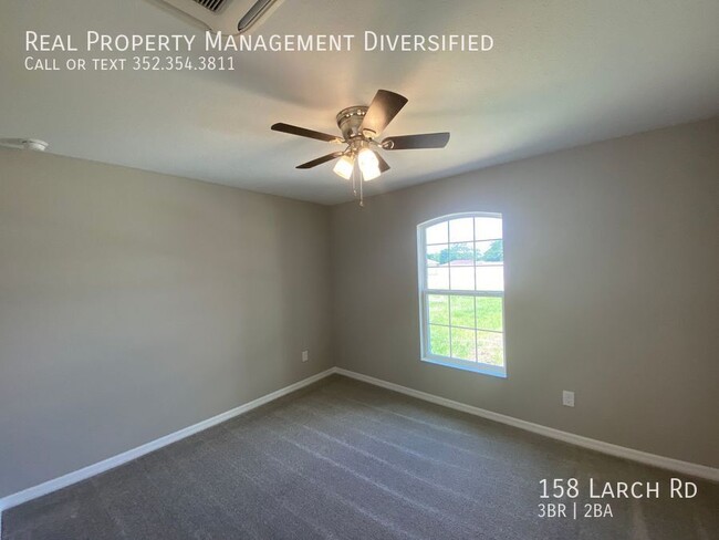 Building Photo - 158 Larch Rd