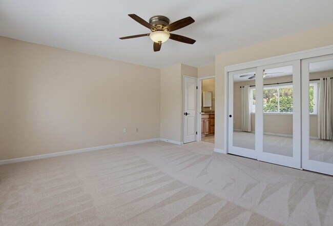 Building Photo - 2039 Lemon Ave