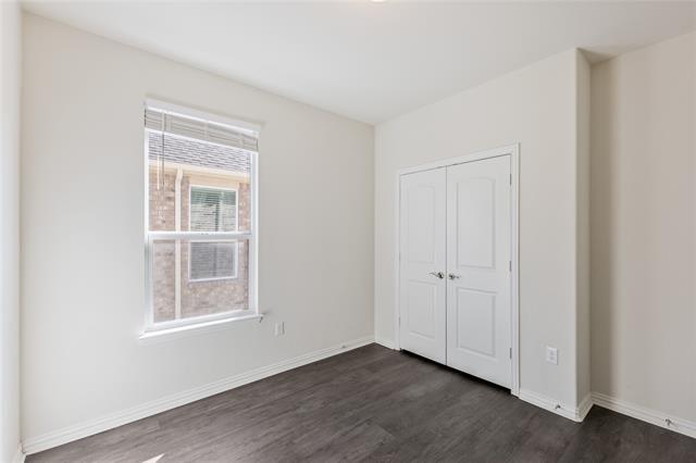 Building Photo - 2024 Robert St