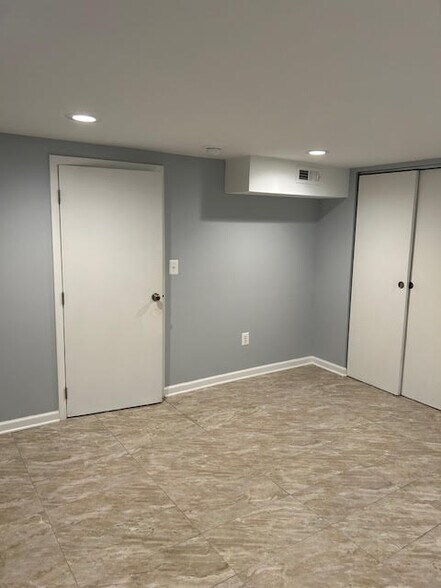 second bedroom interior - 7216 15th Ave