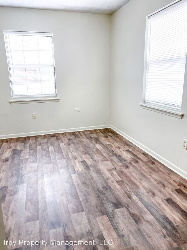 Building Photo - 3 br, 1 bath House - 301 E Hickory Street