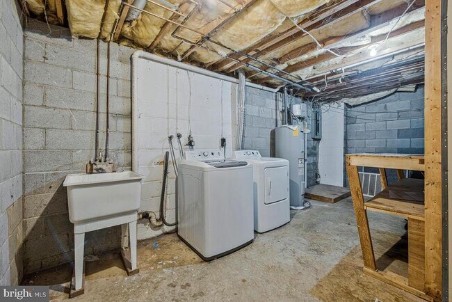 Building Photo - 22 Craftsman Ct