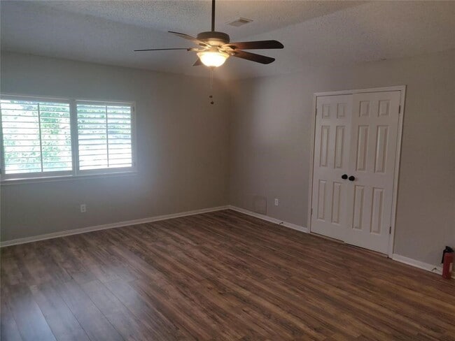 Building Photo - 9326 Silver Tip Dr